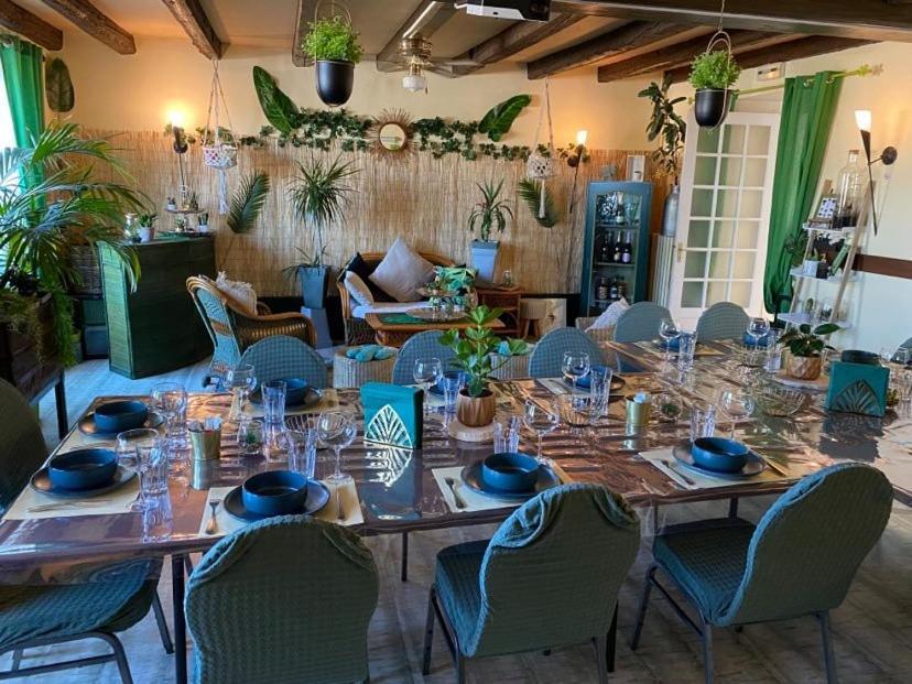 Villieu Hotel Restaurant Le Chanel מראה חיצוני תמונה