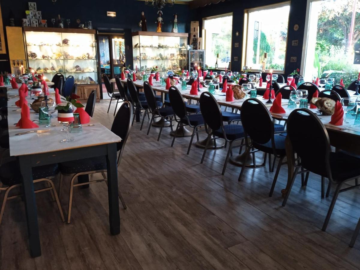 Villieu Hotel Restaurant Le Chanel מראה חיצוני תמונה