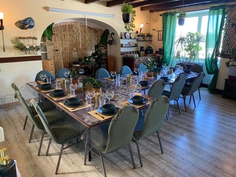 Villieu Hotel Restaurant Le Chanel מראה חיצוני תמונה